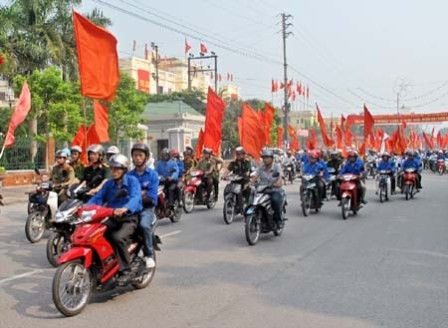 Bước đầu thực hiện kế hoạch hành động “Năm an toàn giao thông 2012” đạt hiệu quả - ảnh 1